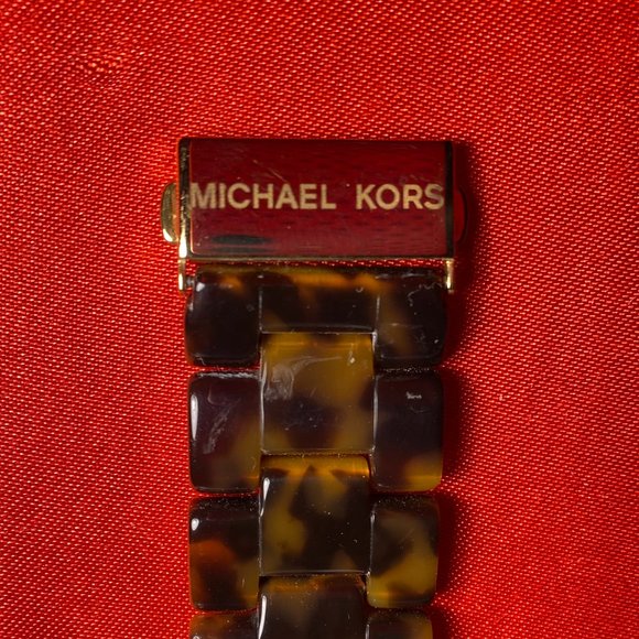 Michael Kors Tortoise Shell Print Link Bracelet - Picture 2 of 3